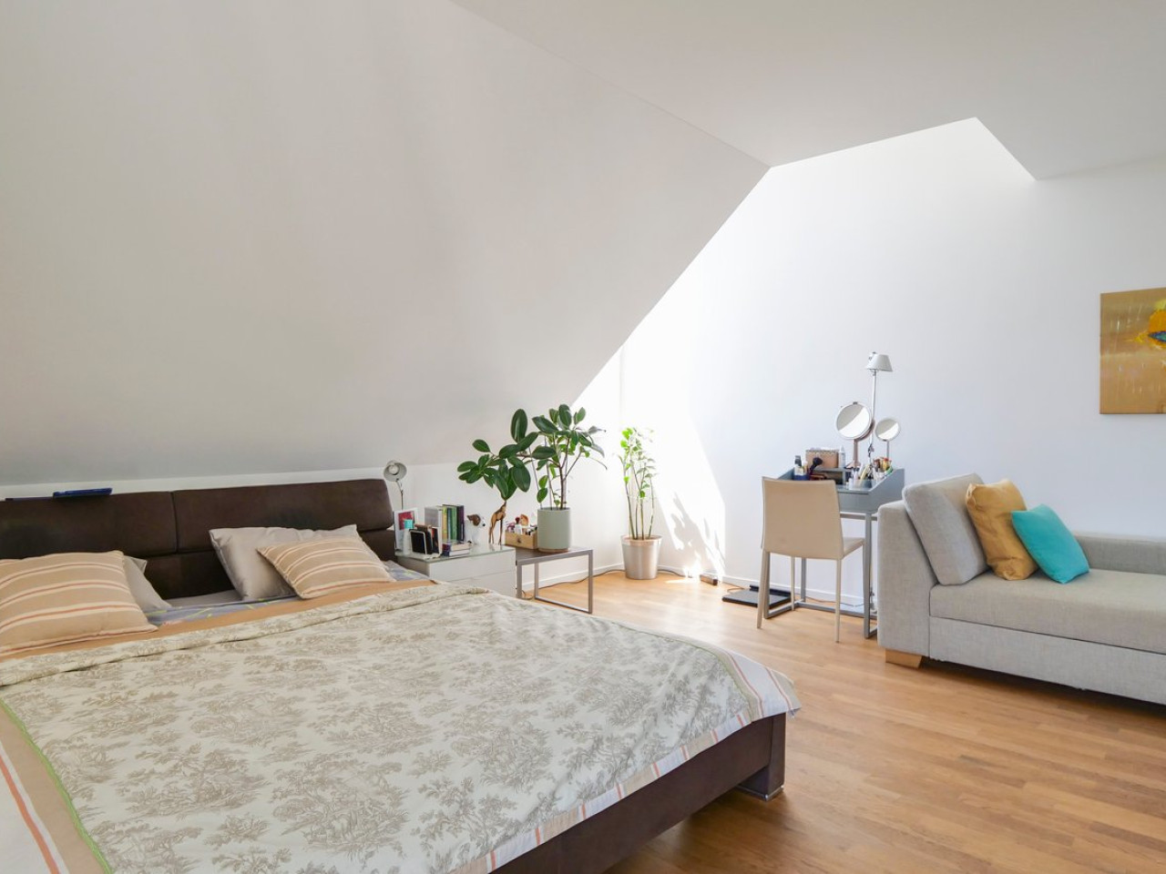 Grosszügige 5.5-Zimmer-Maisonette-Wohnung mit viel Privatsphäre und Wohnkomfort