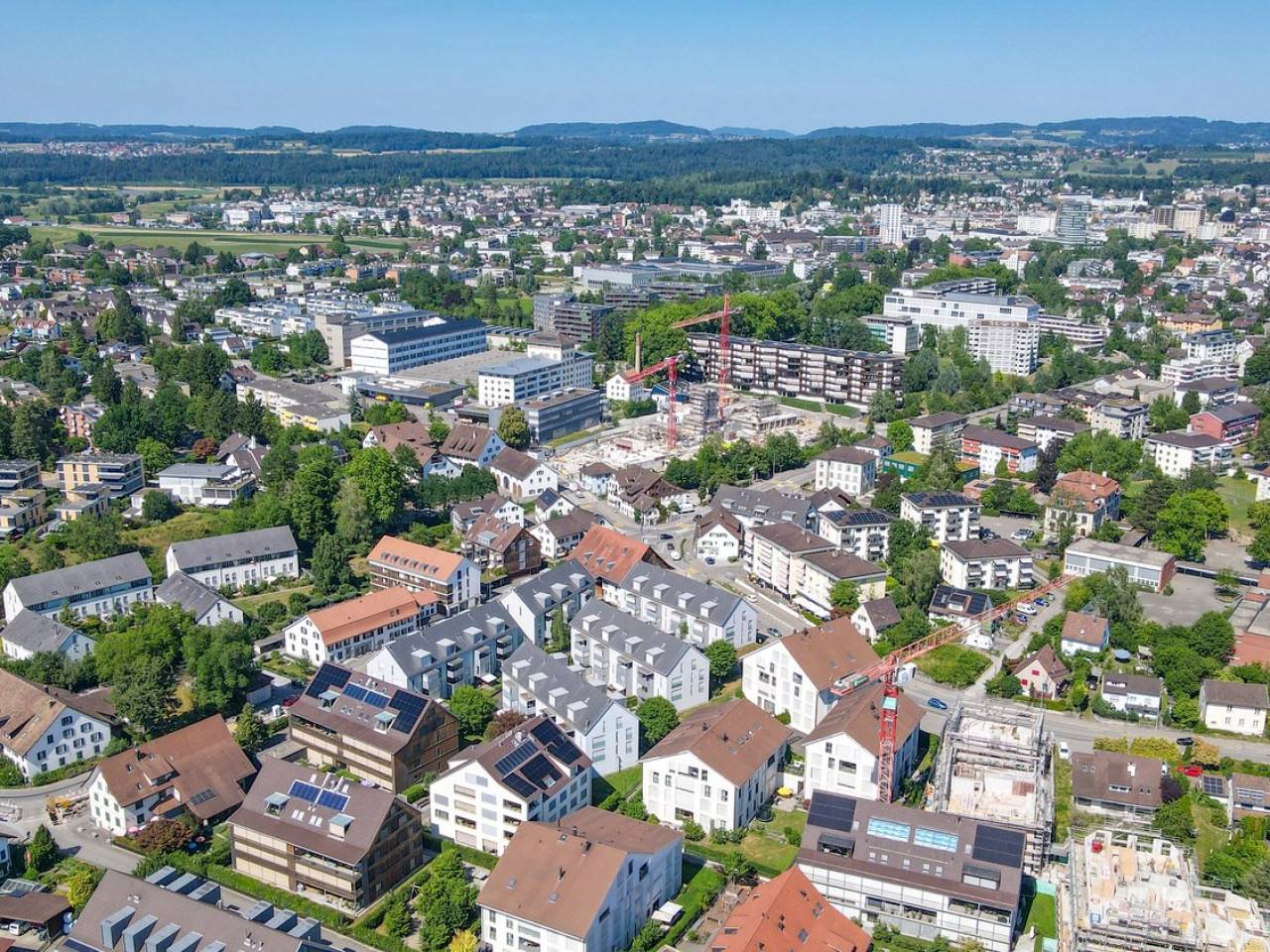 Grosszügige 5.5-Zimmer-Maisonette-Wohnung mit viel Privatsphäre und Wohnkomfort