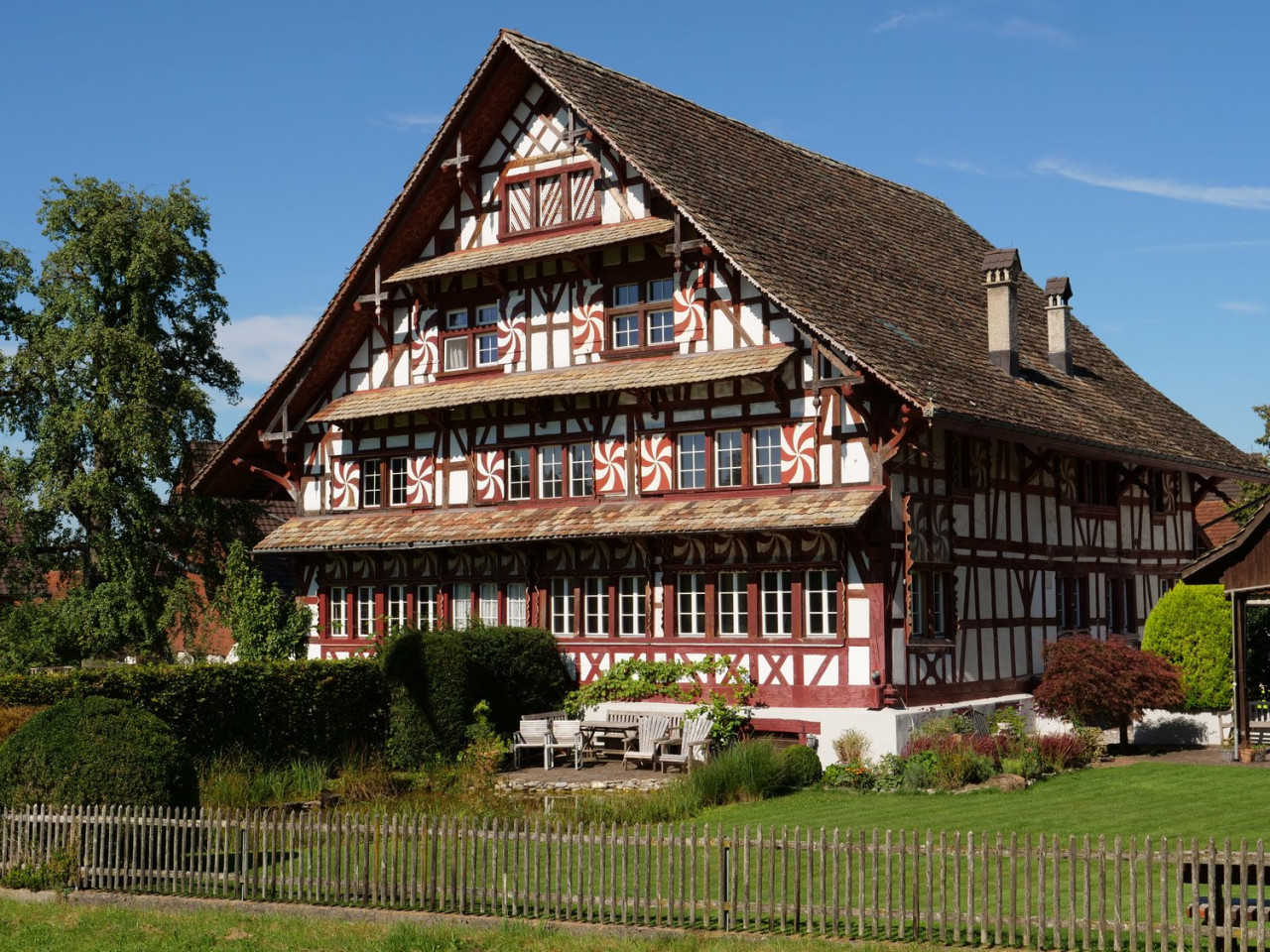 4 1/2-Zimmer Gartenwohnung, Sonnig, Ruhig, Mitten im Dorf