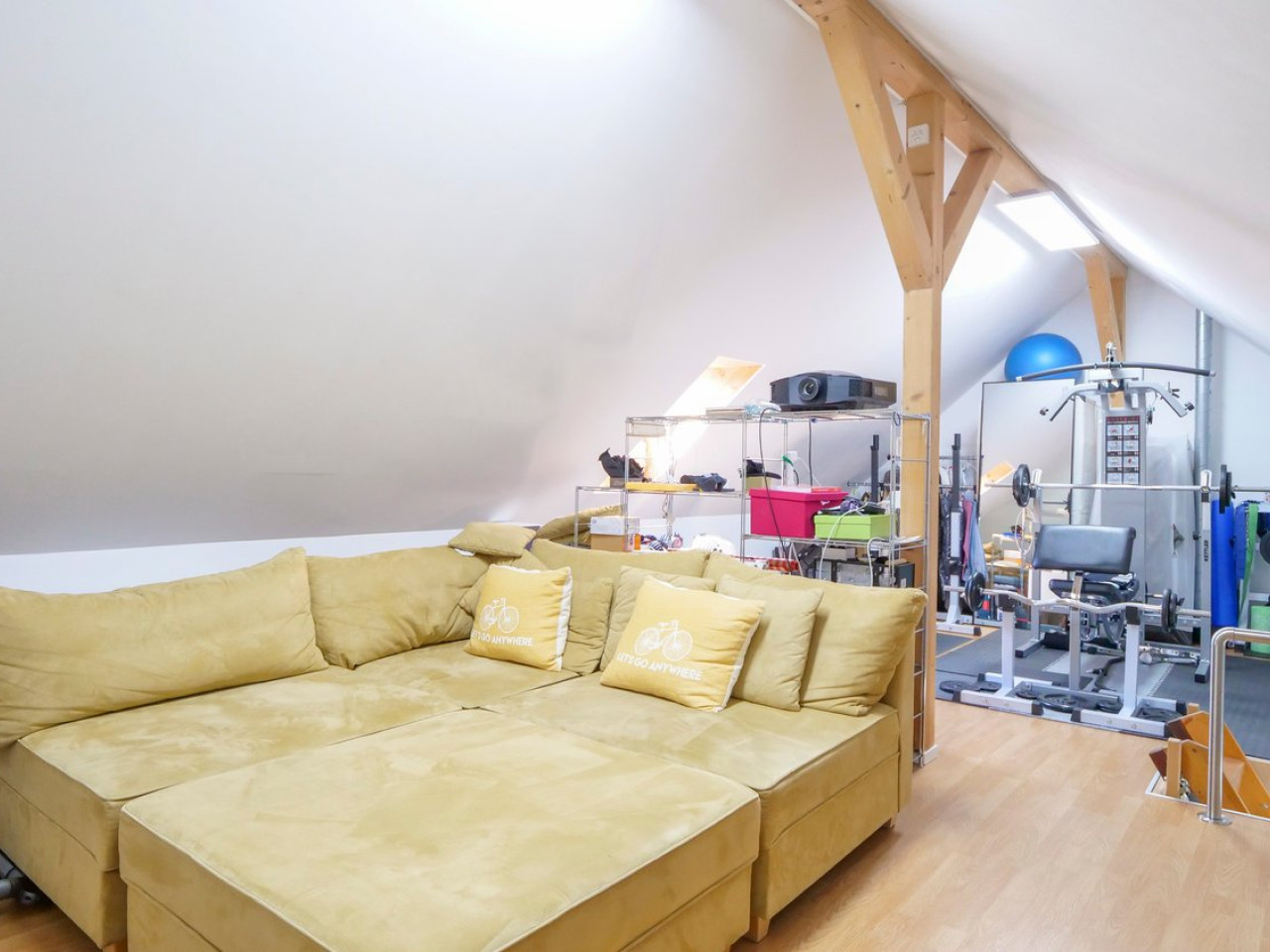 Grosszügige 5.5-Zimmer-Maisonette-Wohnung mit viel Privatsphäre und Wohnkomfort